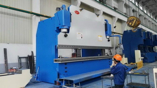 CNC μηχανών φρένων Τύπου πιάτων μήκους 6m ελέγχοντας κάμψη φρακτών χάλυβα προστατευτική