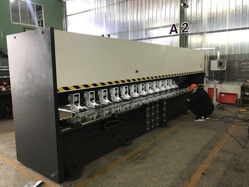 Ειδικό μέταλλο φύλλων CNC Β μηχανή 4 αυλάκωσης διακόσμηση ανοξείδωτου μήκους άξονα