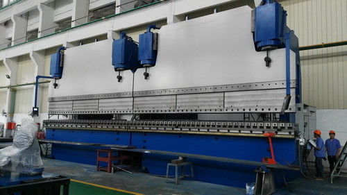Αγορά Μεγάλη ταχύτητα 1500 τόνων CNC Tandem Press Brake Machine 400mm Στροφή 300mm Άνοιγμα ύψος online manufacture