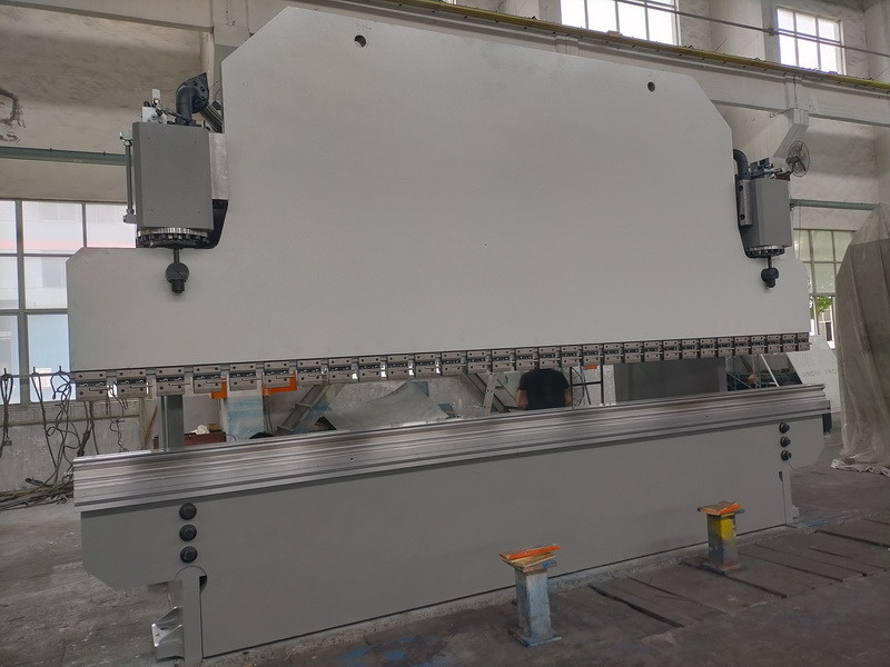 600T CNC υδραυλικό φρένο τύπου 14m μήκος για κάμψη και σχηματισμό φύλλων μετάλλου
