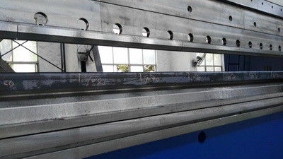 Ηλεκτρικό μηχανοποιημένο CNC υδραυλικό κάμπτοντας φρένο 10 mm/s μετάλλων φύλλων για ελαφρύ Πολωνό