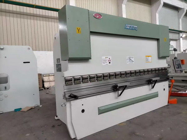 125T Δύναμη CNC Υδραυλικό Φρένο Τύπου WE67K125/3200 Για Κατασκευή Μεταλλικών