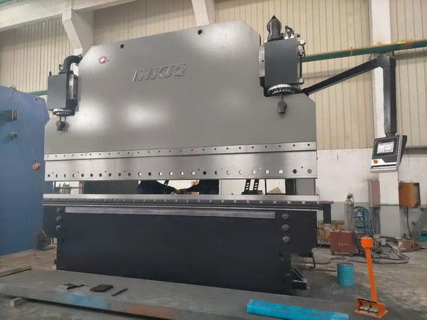 CNC επεξεργασίας πιάτων υδραυλικό φρένο Τύπου 600 Τ CE πίεσης επικυρωμένου