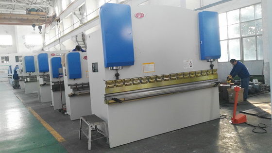 7.5KW Πρέσα Φρένων Λαμαρίνας με Έλεγχο PLC και Πίεση 100-400T για Βαριά Λυγίσματα Μετάλλων